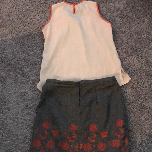 Sleeveless top and Mini skirt - Picture 2 of 6